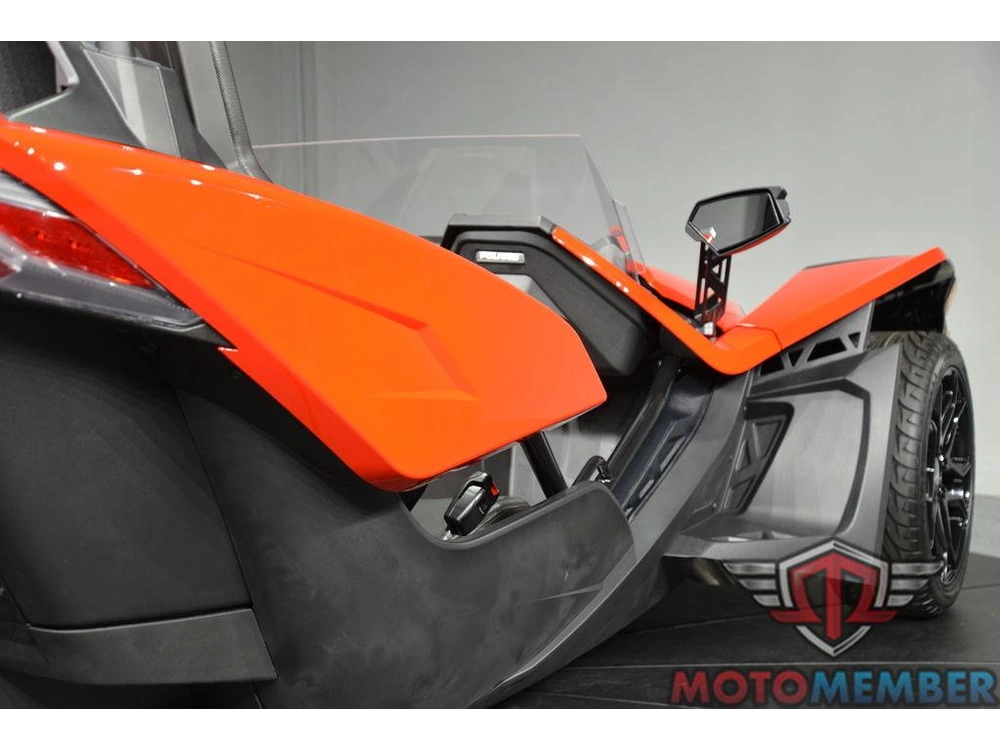 2025 Slingshot Slingshot® S Slingshot Red alt