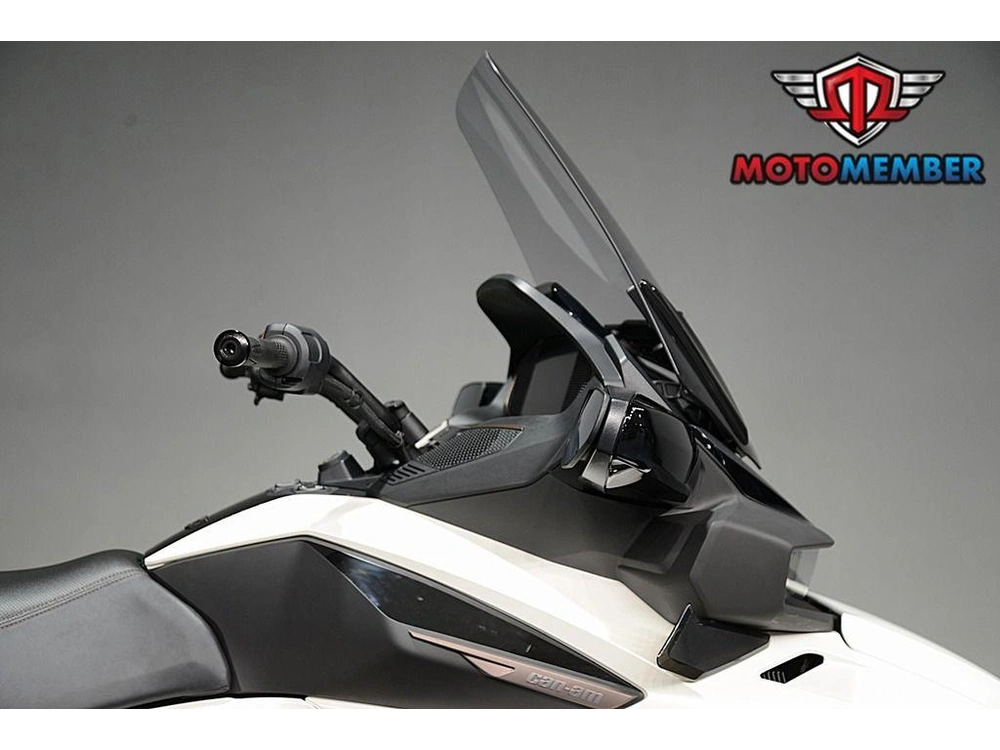 2025 Can-am Spyder Rt Sea-to-sky alt