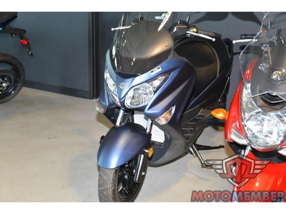 2022 Suzuki Burgman 200 alt