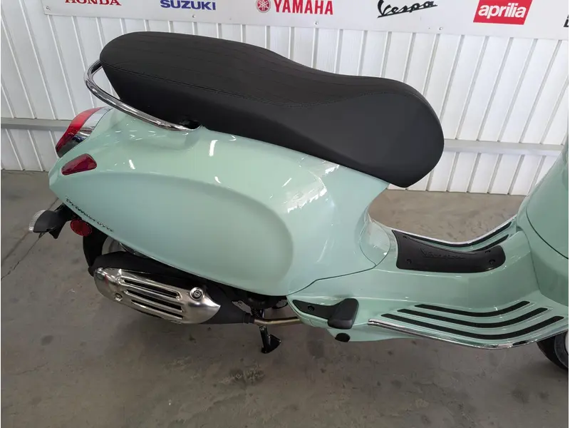 2026 Vespa Primavera 50 thumbnail 5