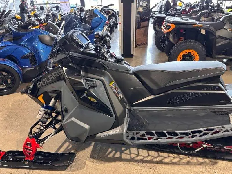 Polaris Switchback Assault 850 2021