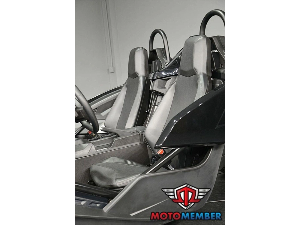 2025 Slingshot Slingshot® S Autodrive Jet Black alt