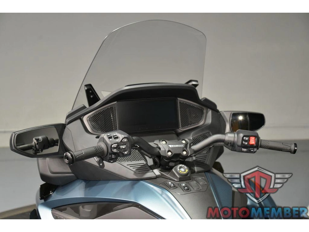 2026 Can-am Spyder Rt alt