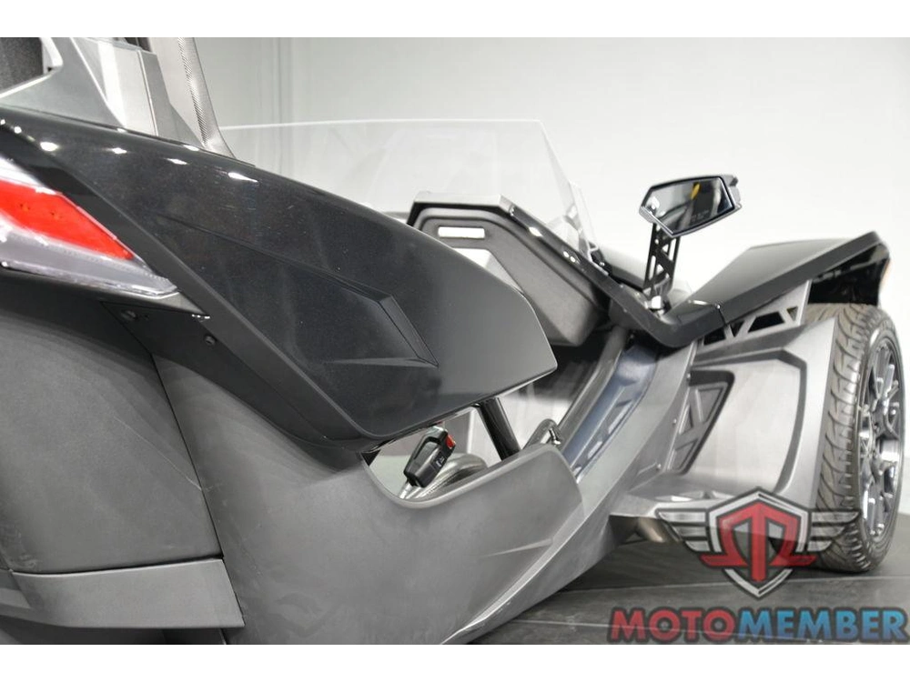 2025 Slingshot Slingshot® Sl Autodrive Jet Black alt