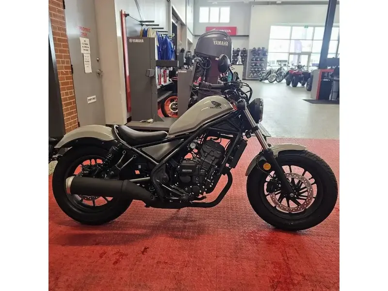 2026 Honda REBEL 300 E-CLUTCH thumbnail 6