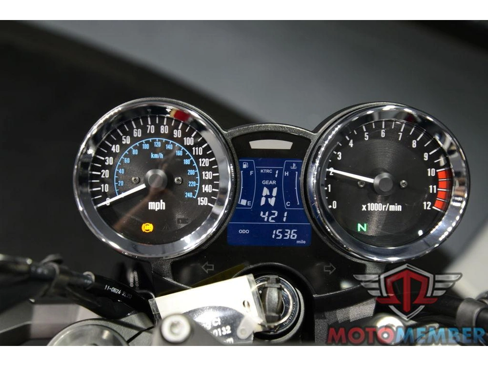 2023 Kawasaki Z900rs alt