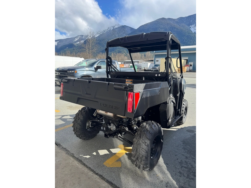 2026 Polaris Ranger 500 Stealth Gray *$107 Bi-weekly* alt