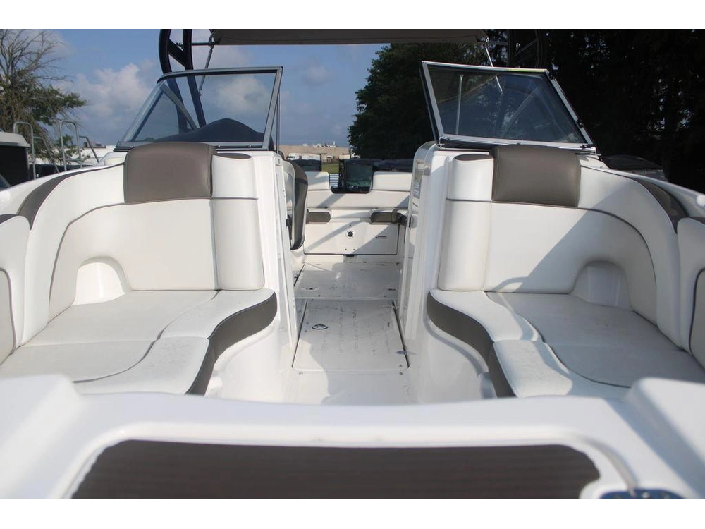 2013 Yamaha 242 Limited S alt