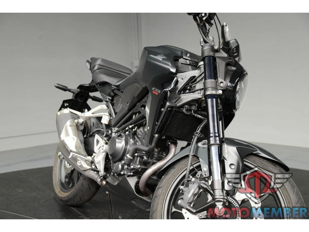 2025 Honda Cb300r alt