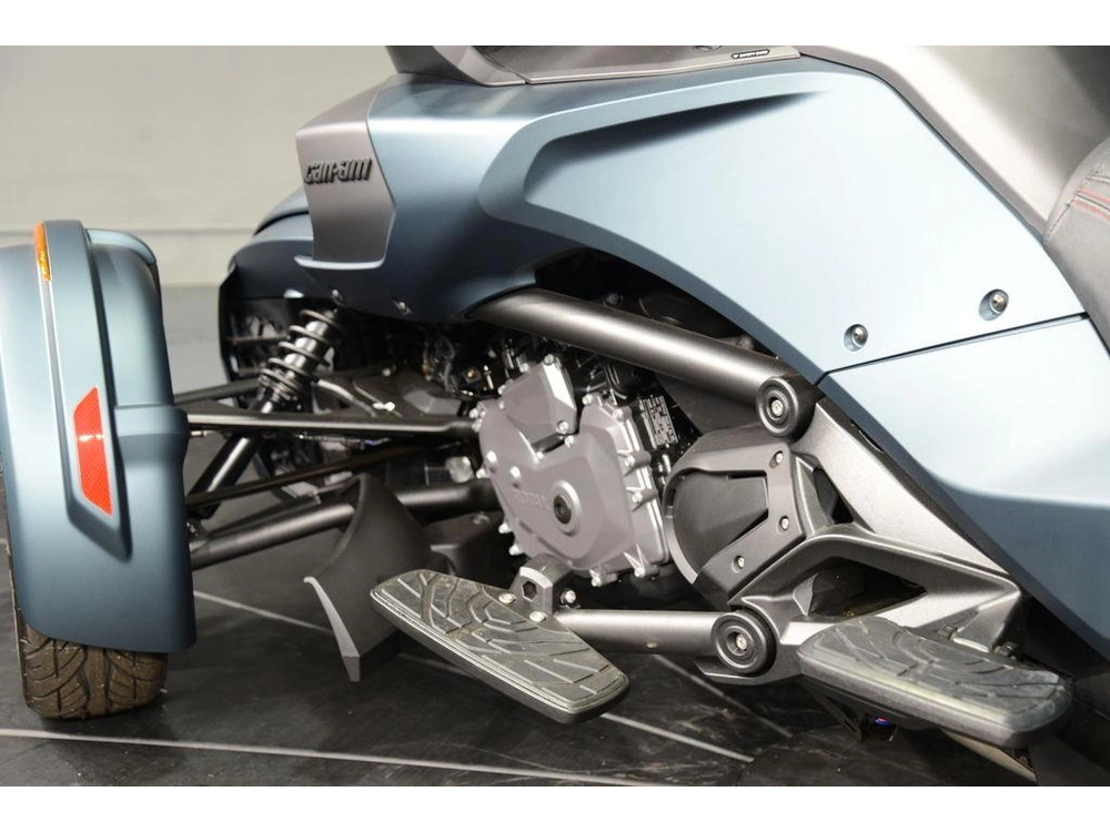 2026 Can-am Spyder Rt Limited Dark alt