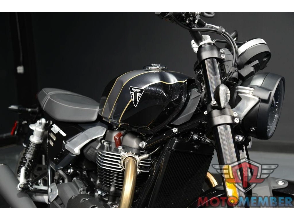 2025 Triumph Speed Twin 900 Phantom Black/aurum Gold alt