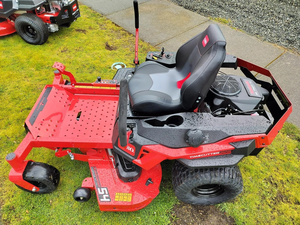 2026 Toro 77504 54" Residential Zero-turn alt
