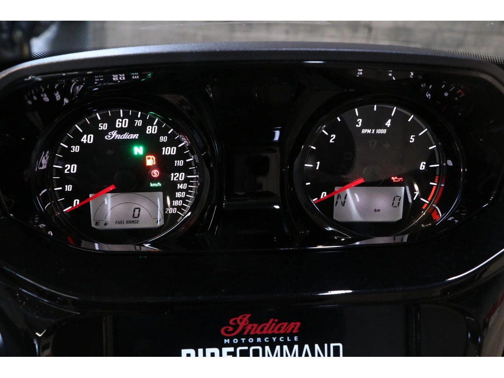 2026 Indian Motorcycle Indian Pursuit Dark Horse 112 & Powerband Audio alt