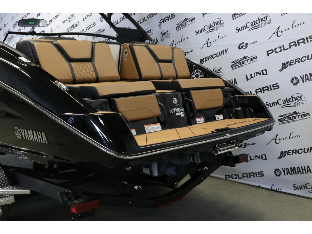 2026 Yamaha 255xd alt