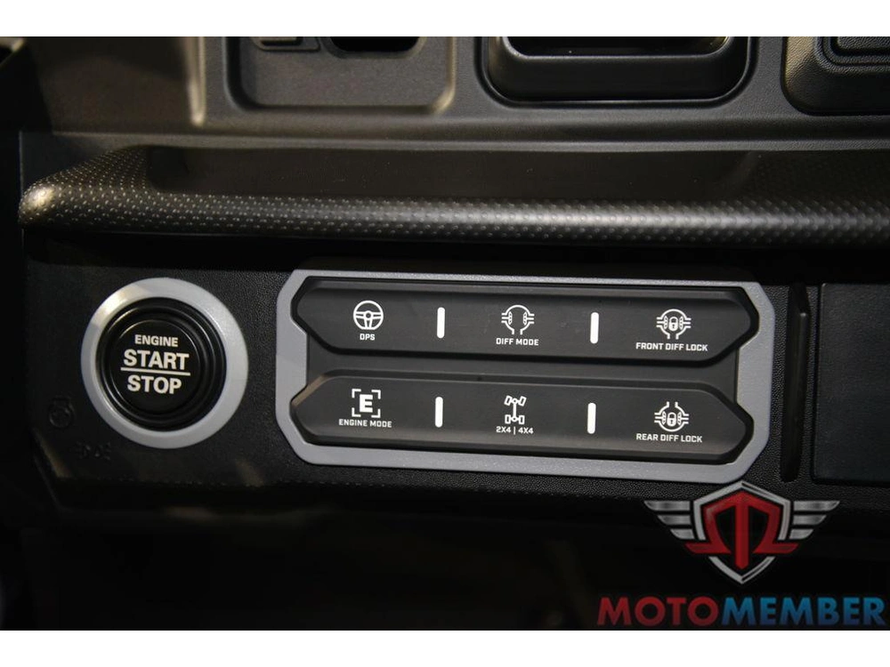 2026 Can-am Defender X Mr Hd11 With Half-doors alt