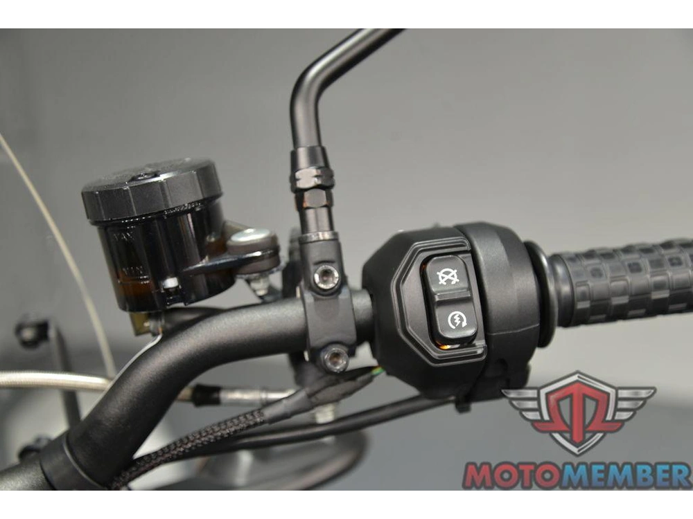 2019 Indian Motorcycle Ftr™ 1200 Thunder Black alt