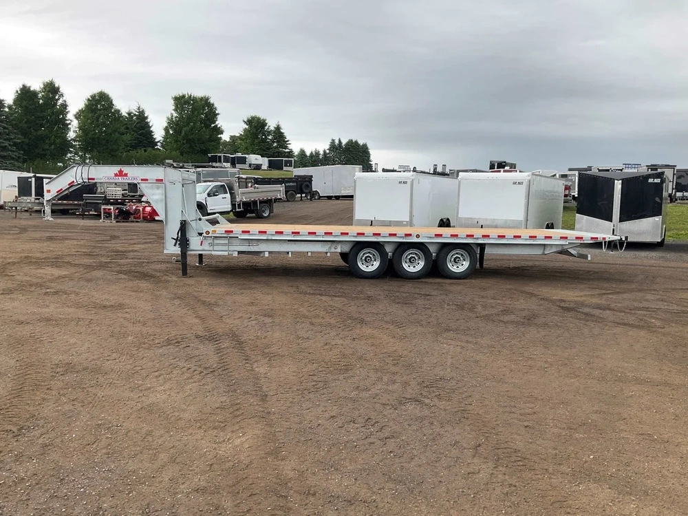 2026 Canada Trailers 8.5x26 10.5 Ton Galvanized Gooseneck Hydraulic Tilt Trailer alt