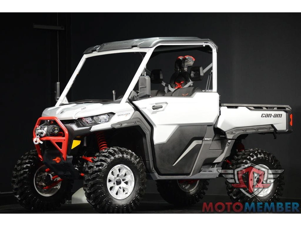 2025 Can-am Defender X Mr With Half-doors Hd10 Hyper Silver & Legion Red alt
