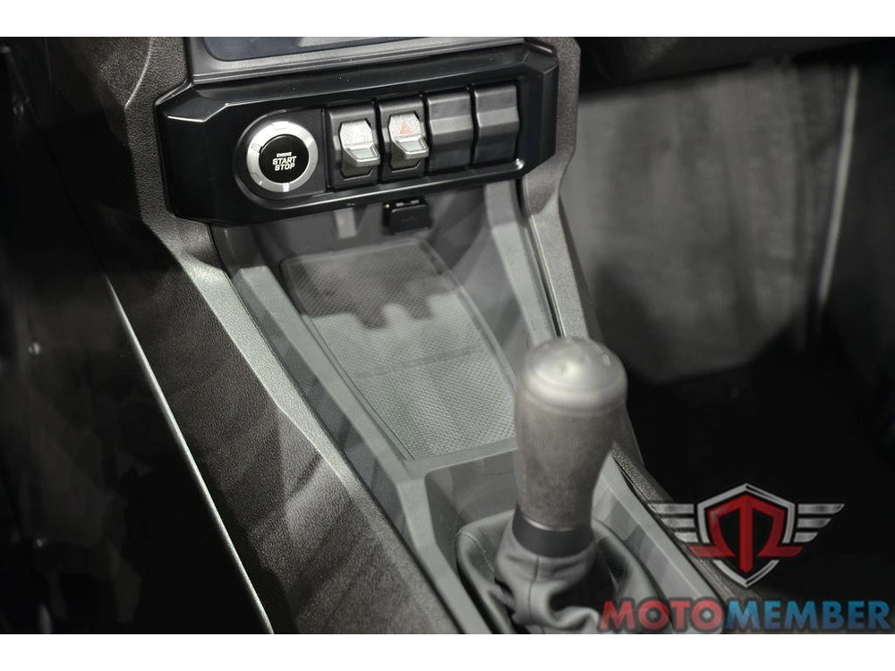 2025 Slingshot Slingshot® S Slingshot Red alt