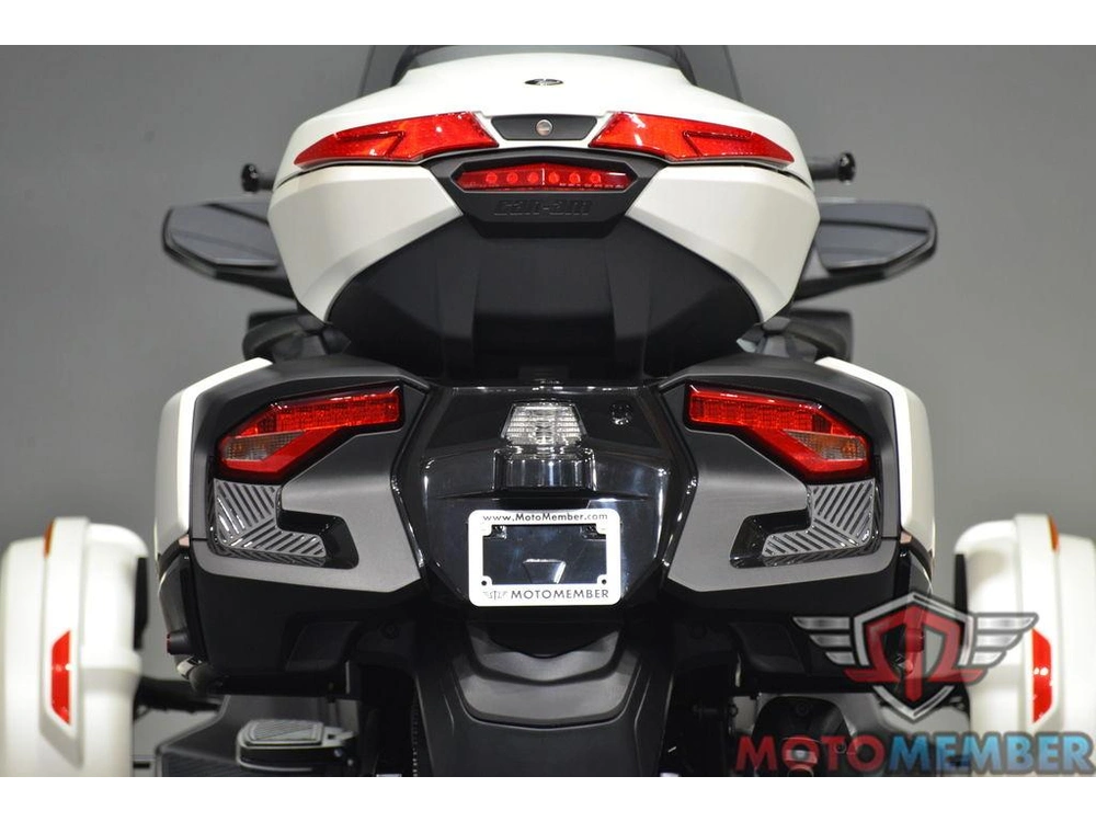 2025 Can-am Spyder Rt Sea-to-sky alt