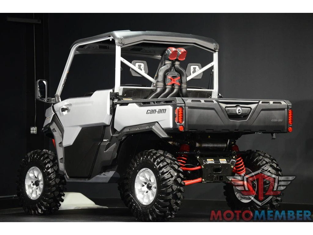2025 Can-am Defender X Mr With Half-doors Hd10 Hyper Silver & Legion Red alt