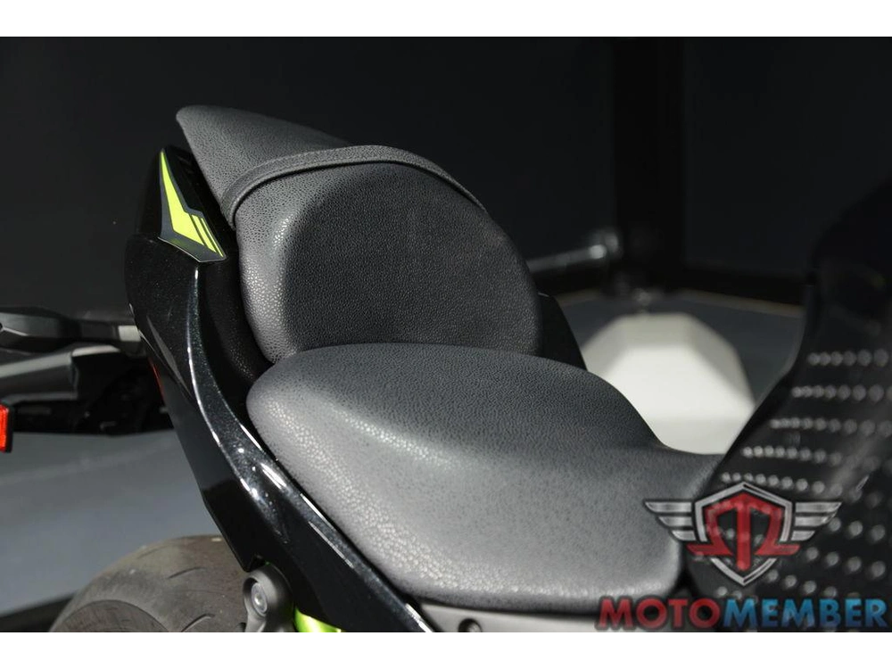 2022 Kawasaki Z650 alt