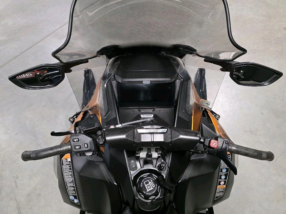 Ski-doo G.t. Le Platinum 900 Turbo R 2025 alt