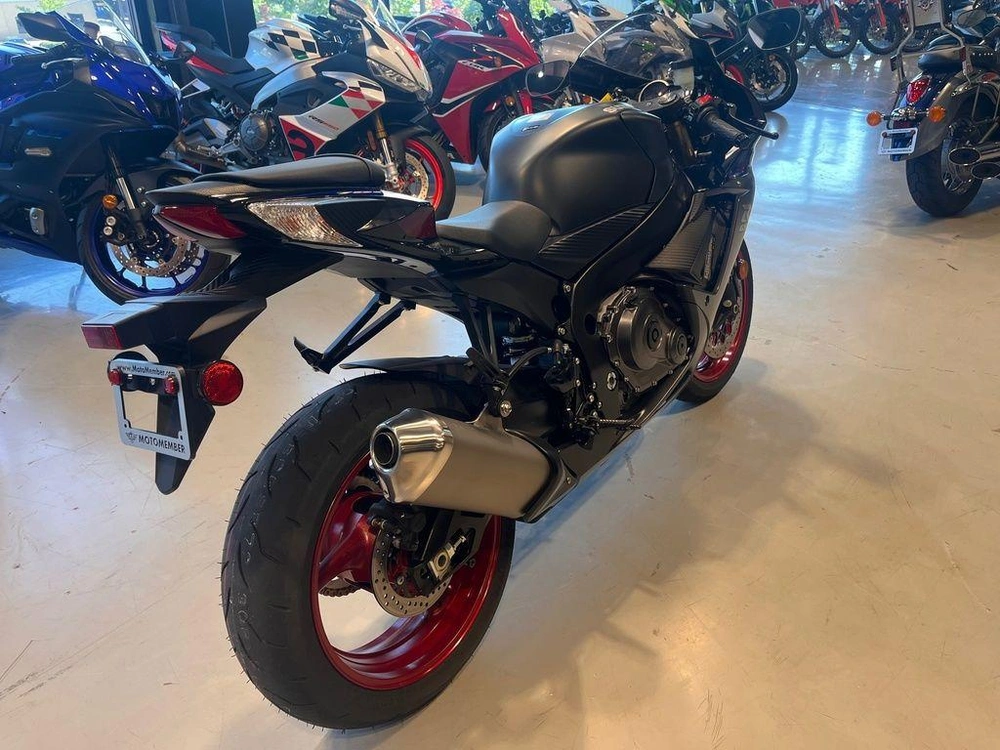 2026 Suzuki Gsx-r750 alt