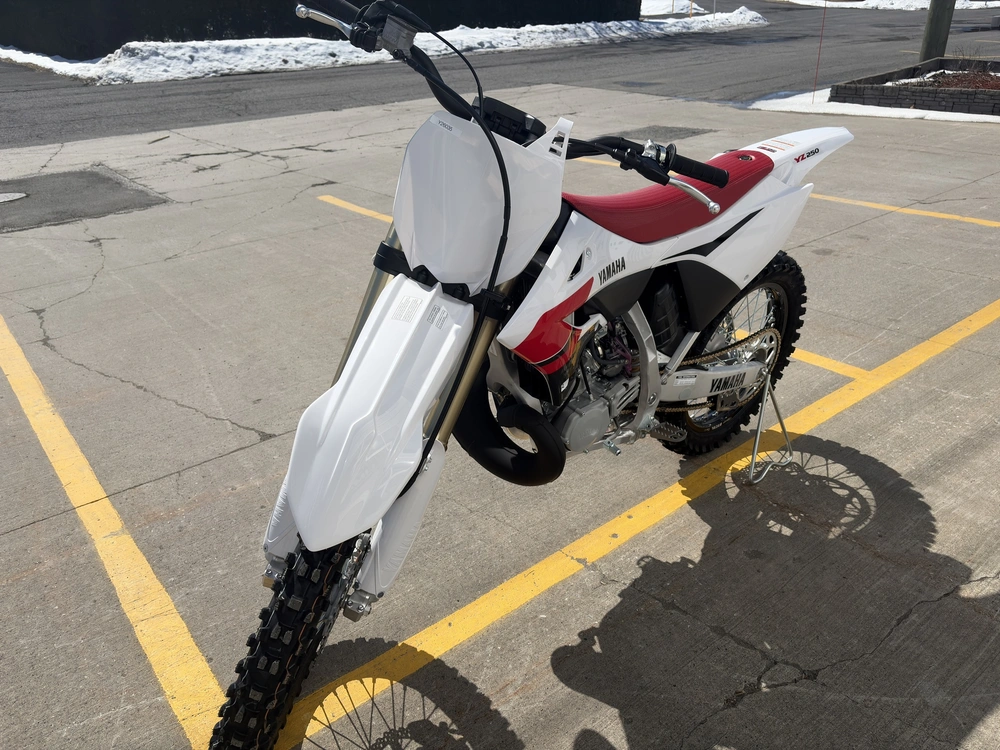 2026 Yamaha Yz250 alt