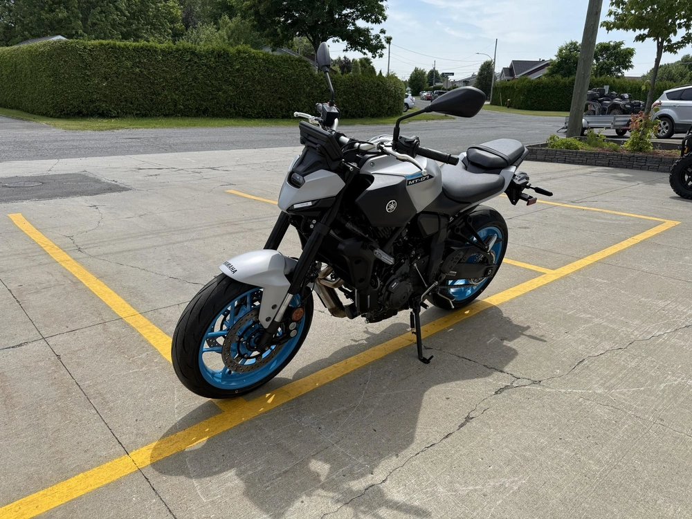 2026 Yamaha Mt-07 alt