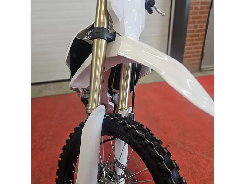 2026 Yamaha YZ 450F thumbnail 9