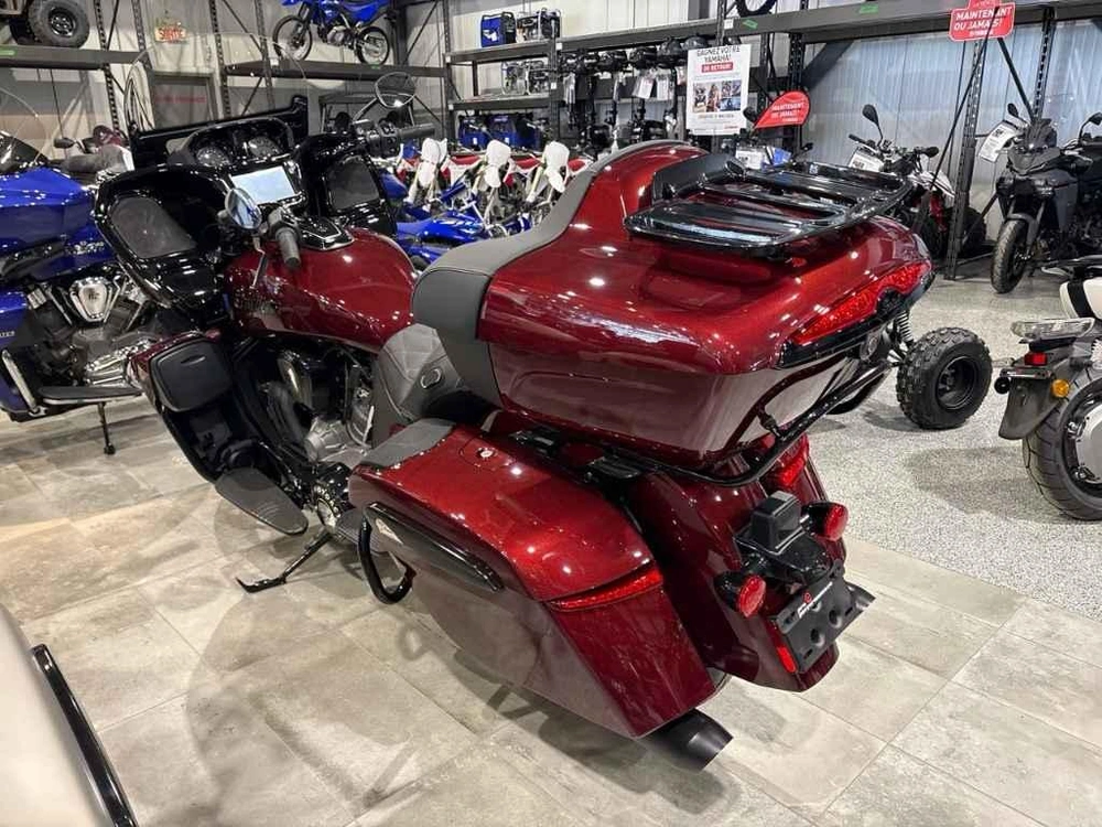 2026 Indian Motorcycle Pursuit Dark Horse + 112 & Audio Package alt