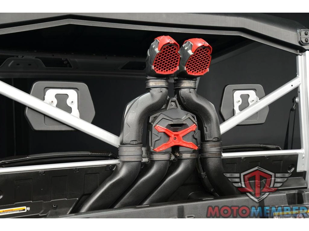 2025 Can-am Defender X Mr With Half-doors Hd10 Hyper Silver & Legion Red alt