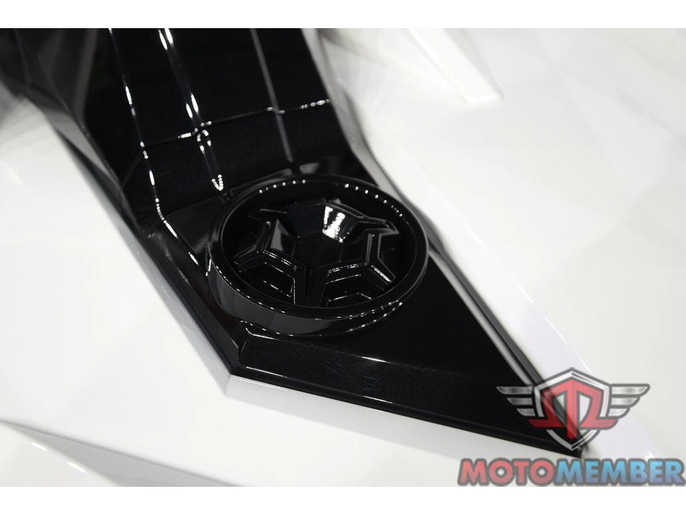 2024 Slingshot Slingshot® R Autodrive Purple Lightning alt