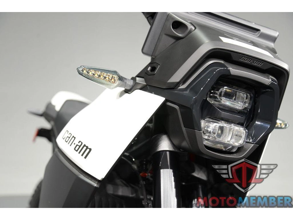 2025 Can-am Origin White alt