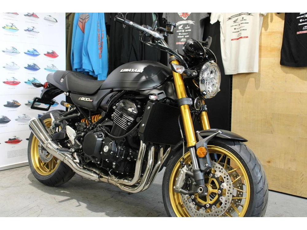 2025-kawasaki-z900rs-se-abs-2.webp