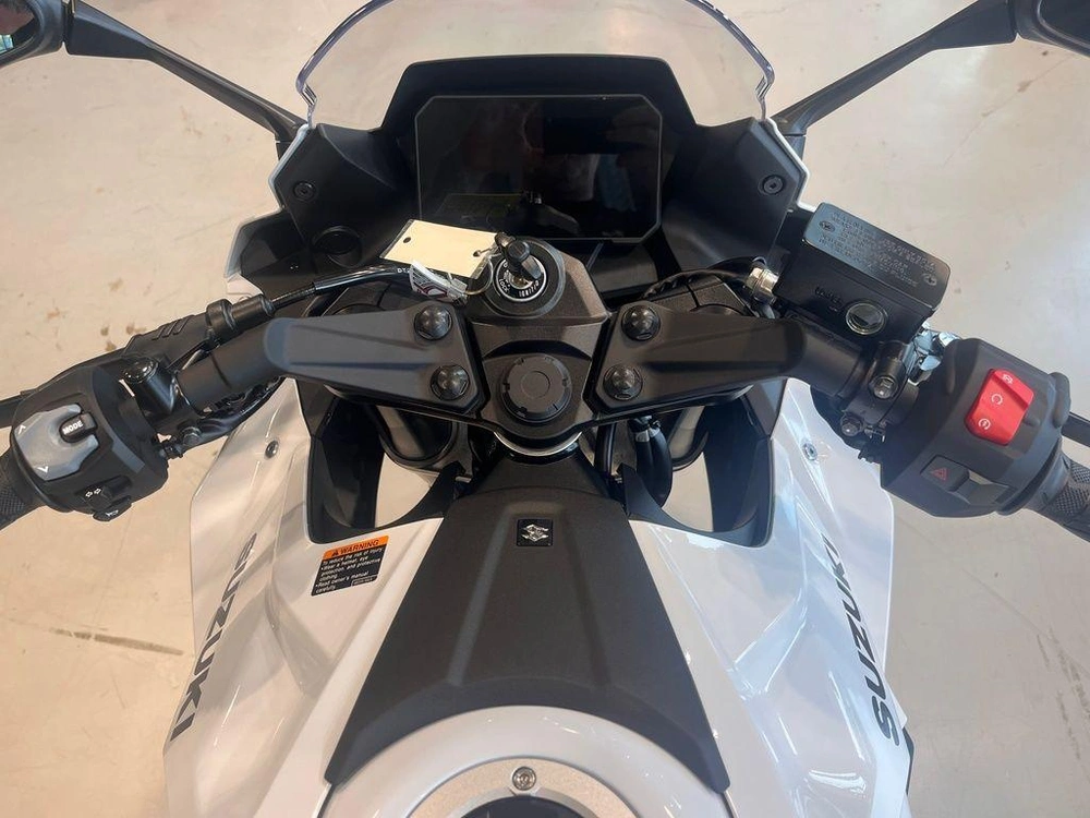2026 Suzuki Gsx-8r alt