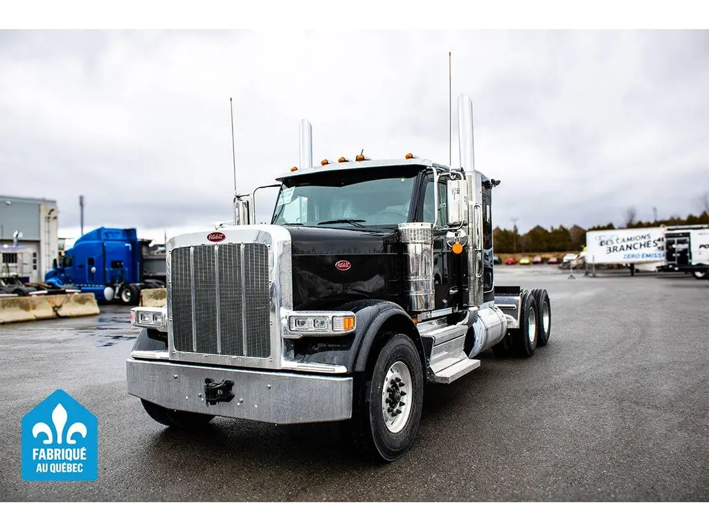 Peterbilt 589  2027