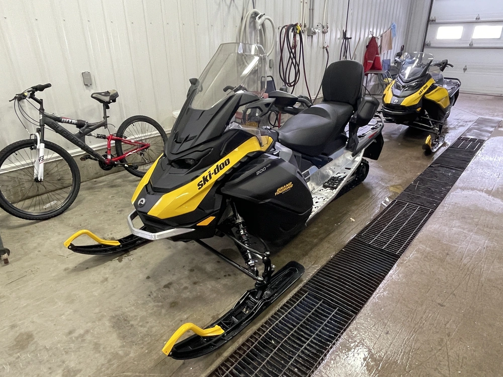 Ski-doo Grand Touring Sport 900 Ace 2026 alt