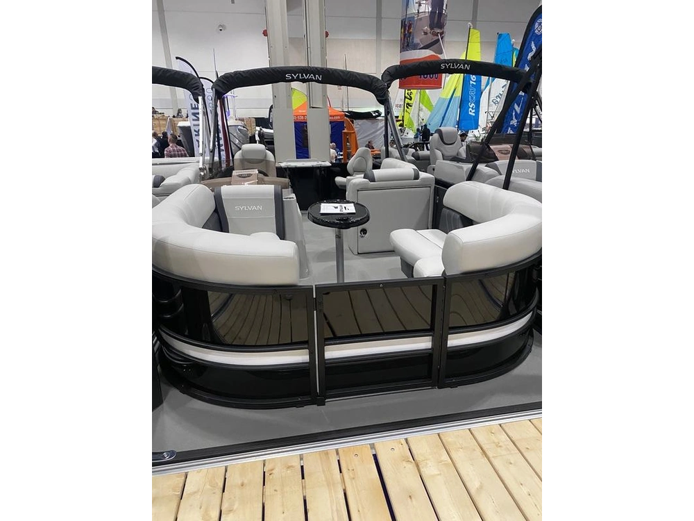 2026 Sylvan Mirage 820 Party Fish alt