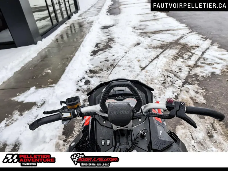 Ski-Doo SUMMIT X 800R ETEC 2015