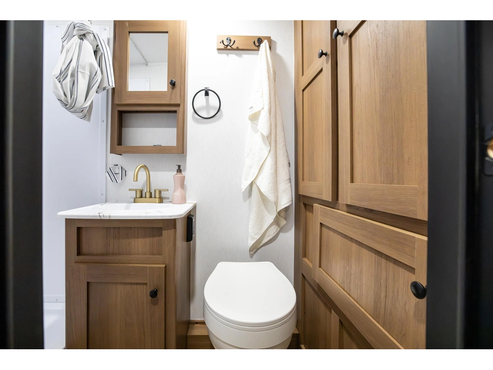 2026 Apex 187 Rb alt