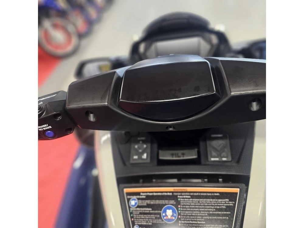 2025 Yamaha Fx Limited Svho alt