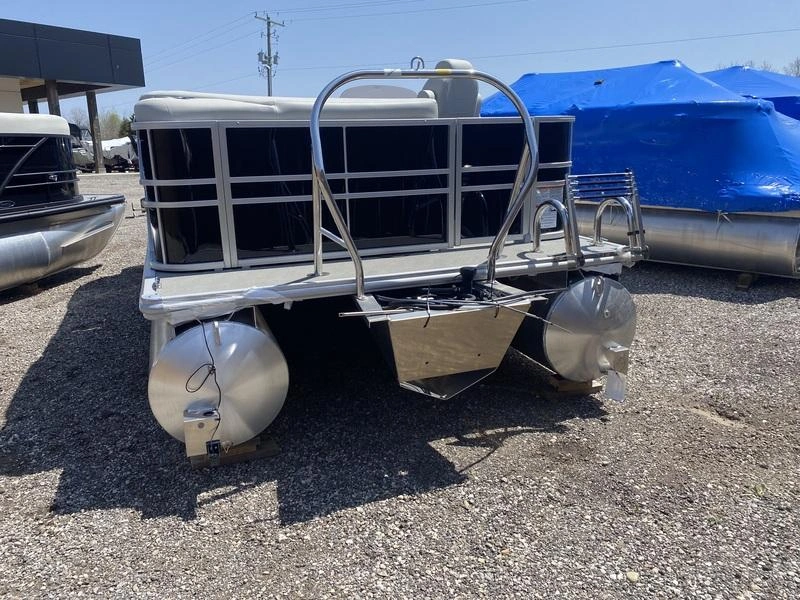 2025 Sylvan Mirage Cruise 818 Cruise alt