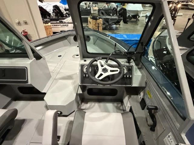 2026 Smoker-craft Avenger alt