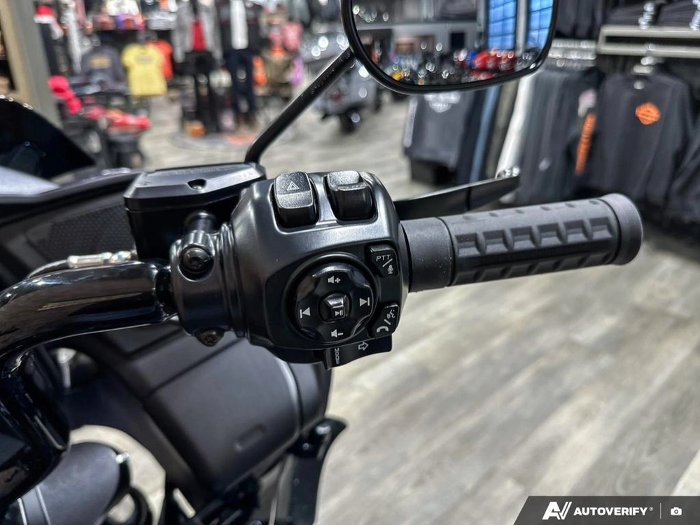 2026 Harley-davidson Road Glide alt