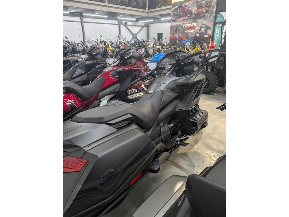 Honda Goldwing 1800 Bagger Dct 2025 alt