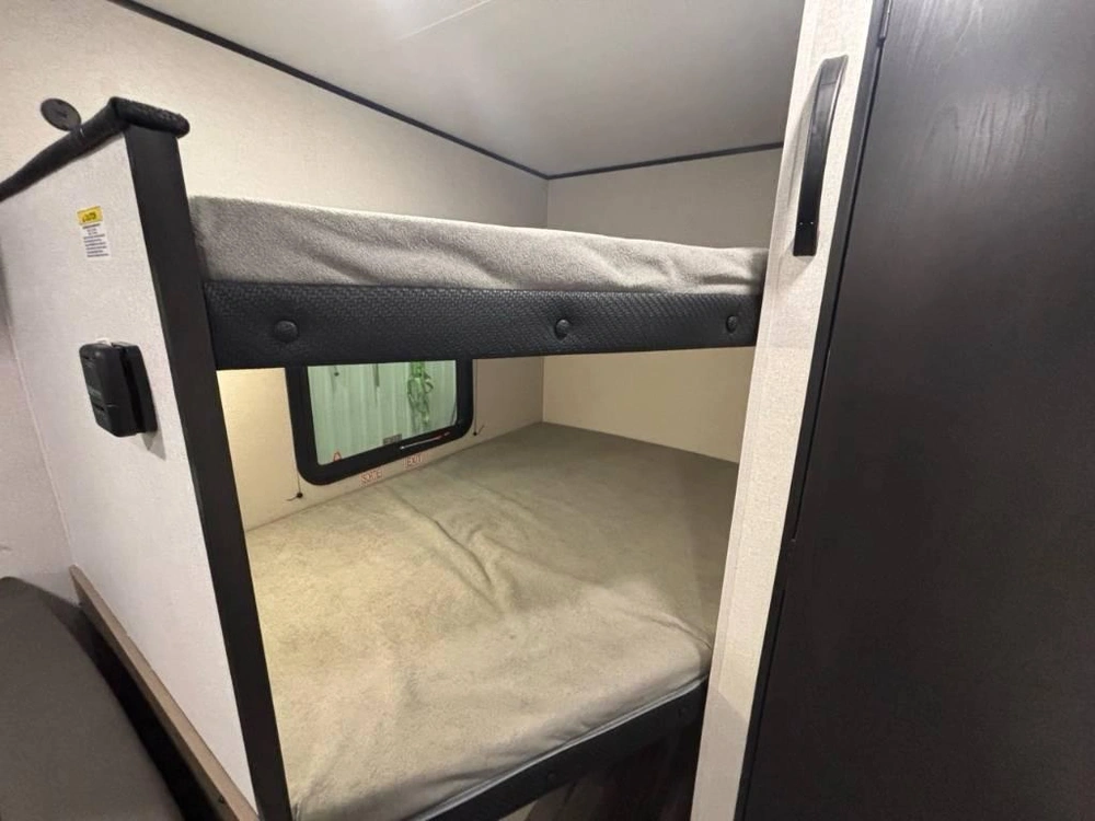 Jayco Jay Flight Slx 172db 2026 alt