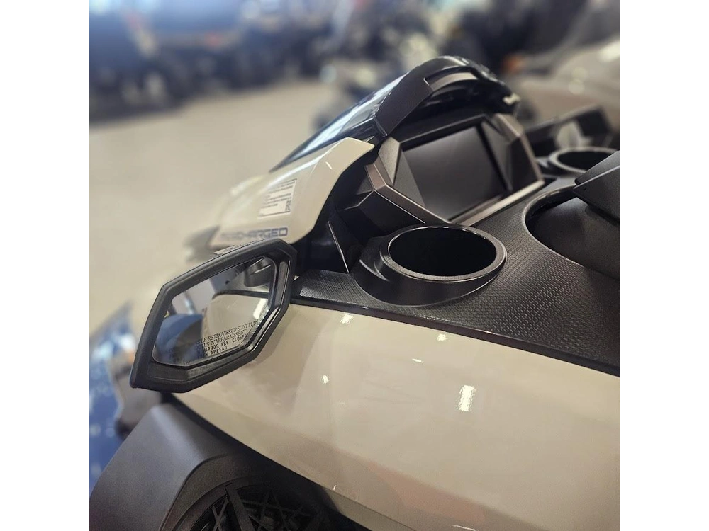 2025 Yamaha Fx Limited Svho alt