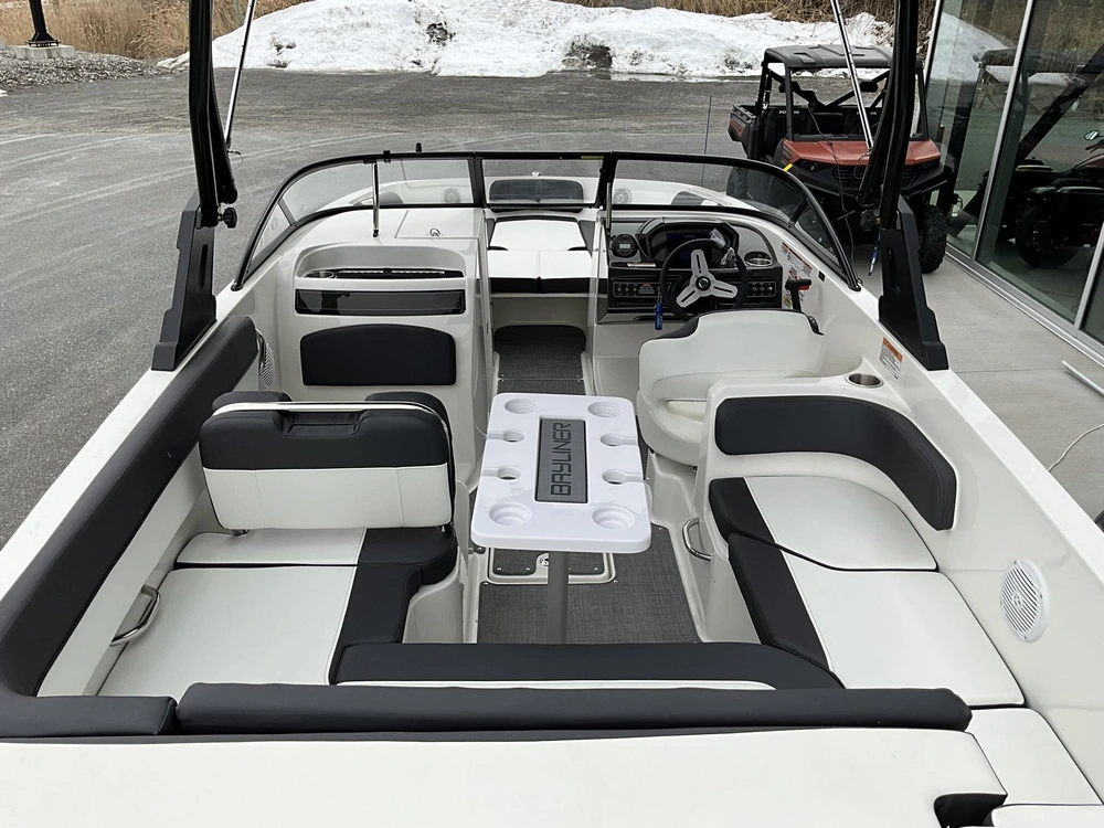 2021 Bayliner Vr6 alt